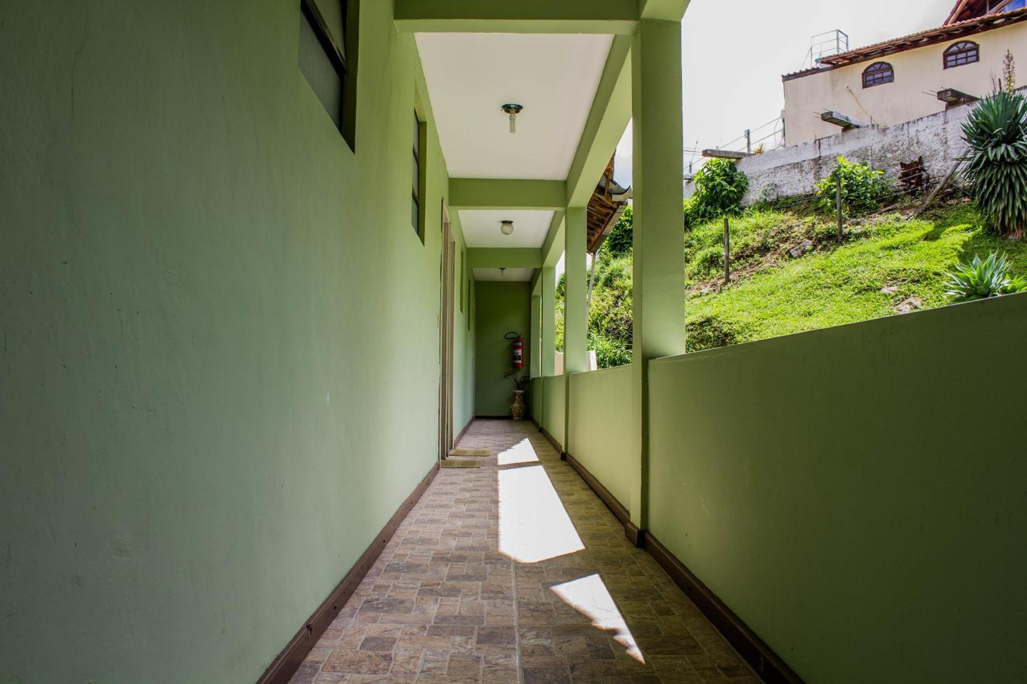 Hotel Fazenda Caledonia Inn Нова-Фрибурго Екстериор снимка