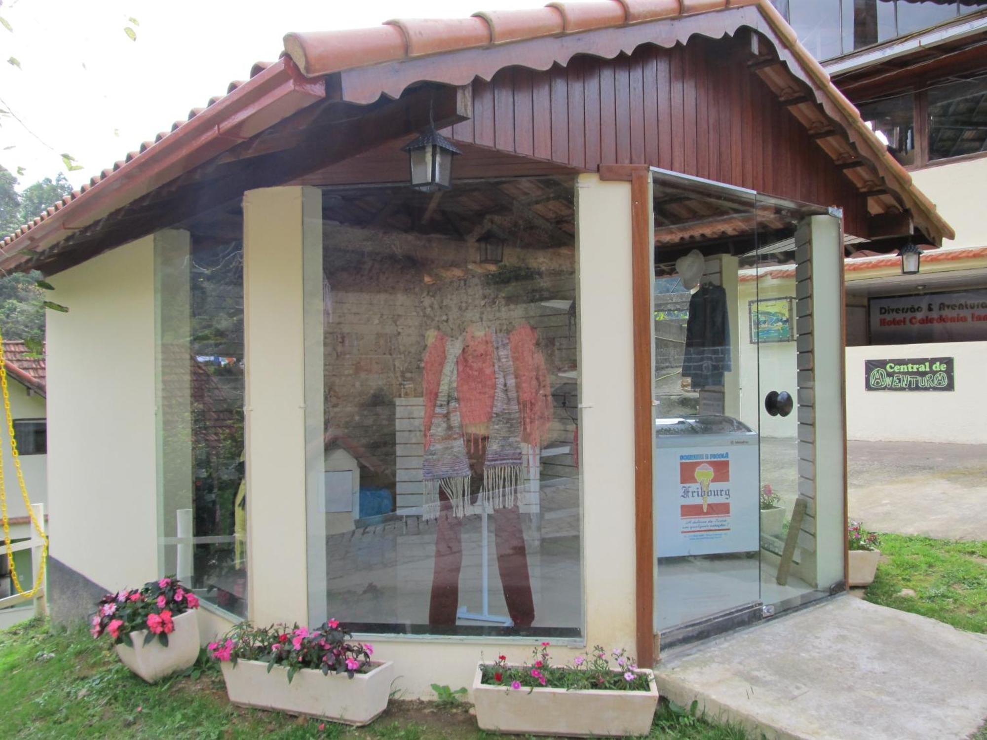 Hotel Fazenda Caledonia Inn Нова-Фрибурго Екстериор снимка