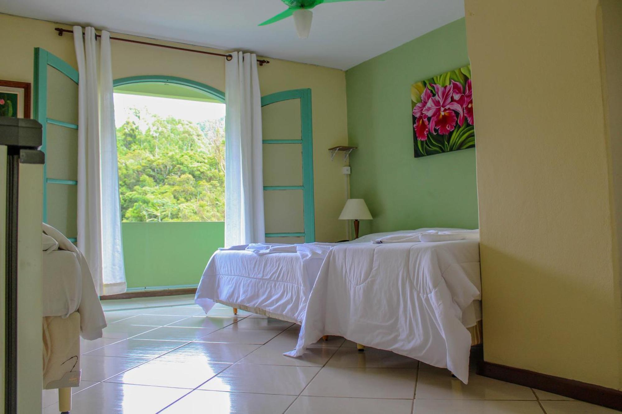 Hotel Fazenda Caledonia Inn Нова-Фрибурго Екстериор снимка