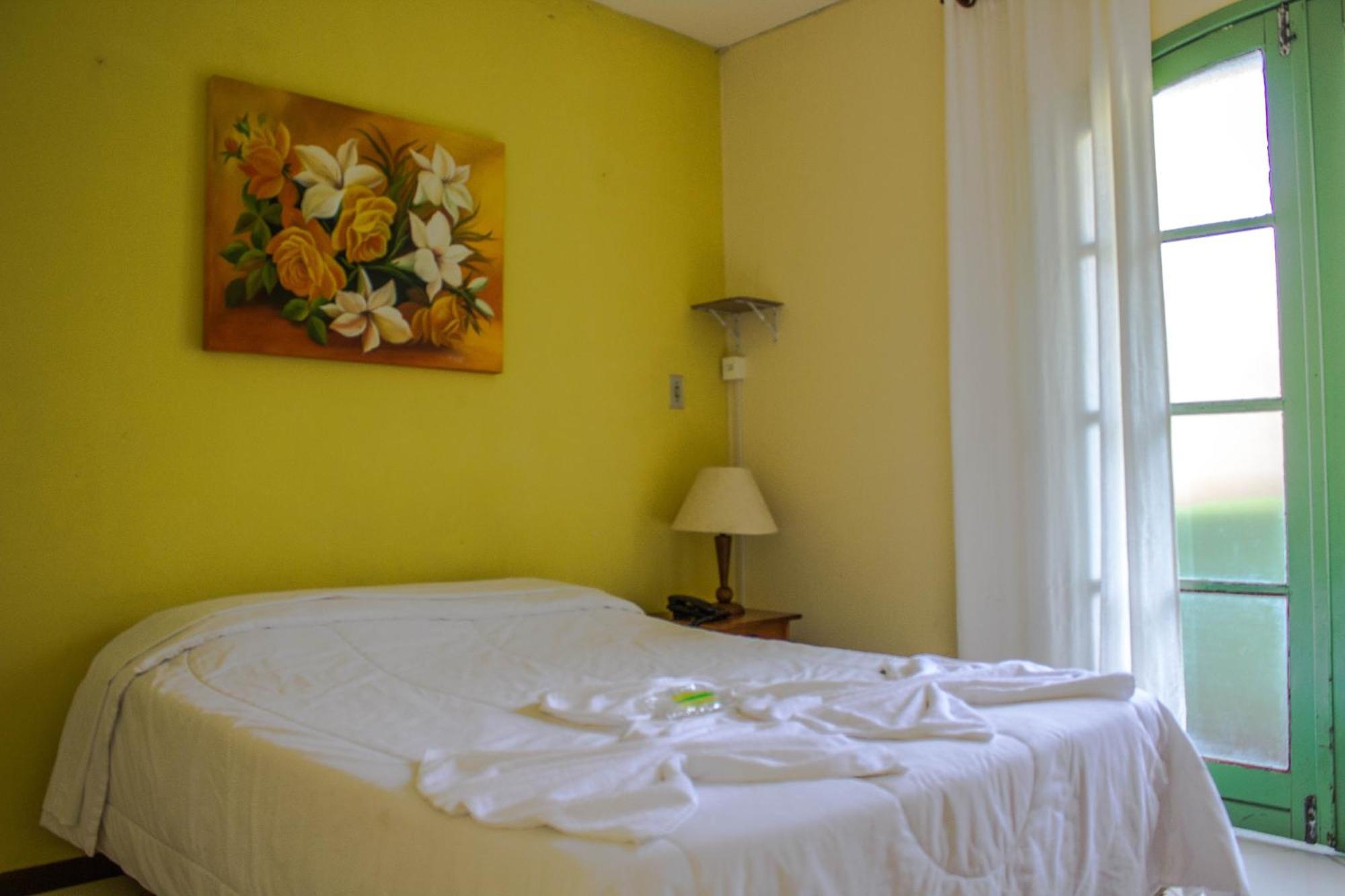 Hotel Fazenda Caledonia Inn Нова-Фрибурго Екстериор снимка